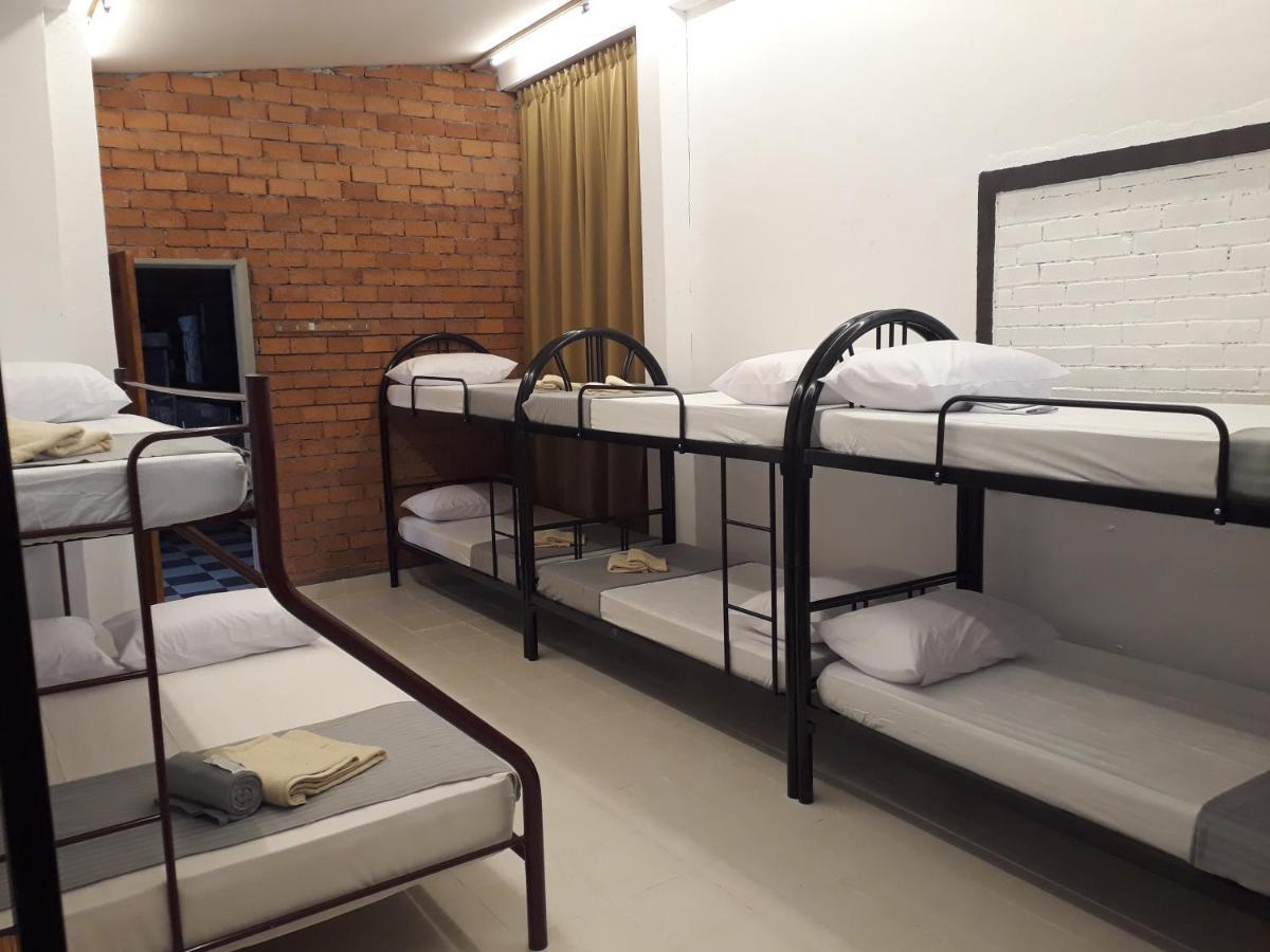 Hostel Dorm Master Padang Mat Sirat Zewnętrze zdjęcie