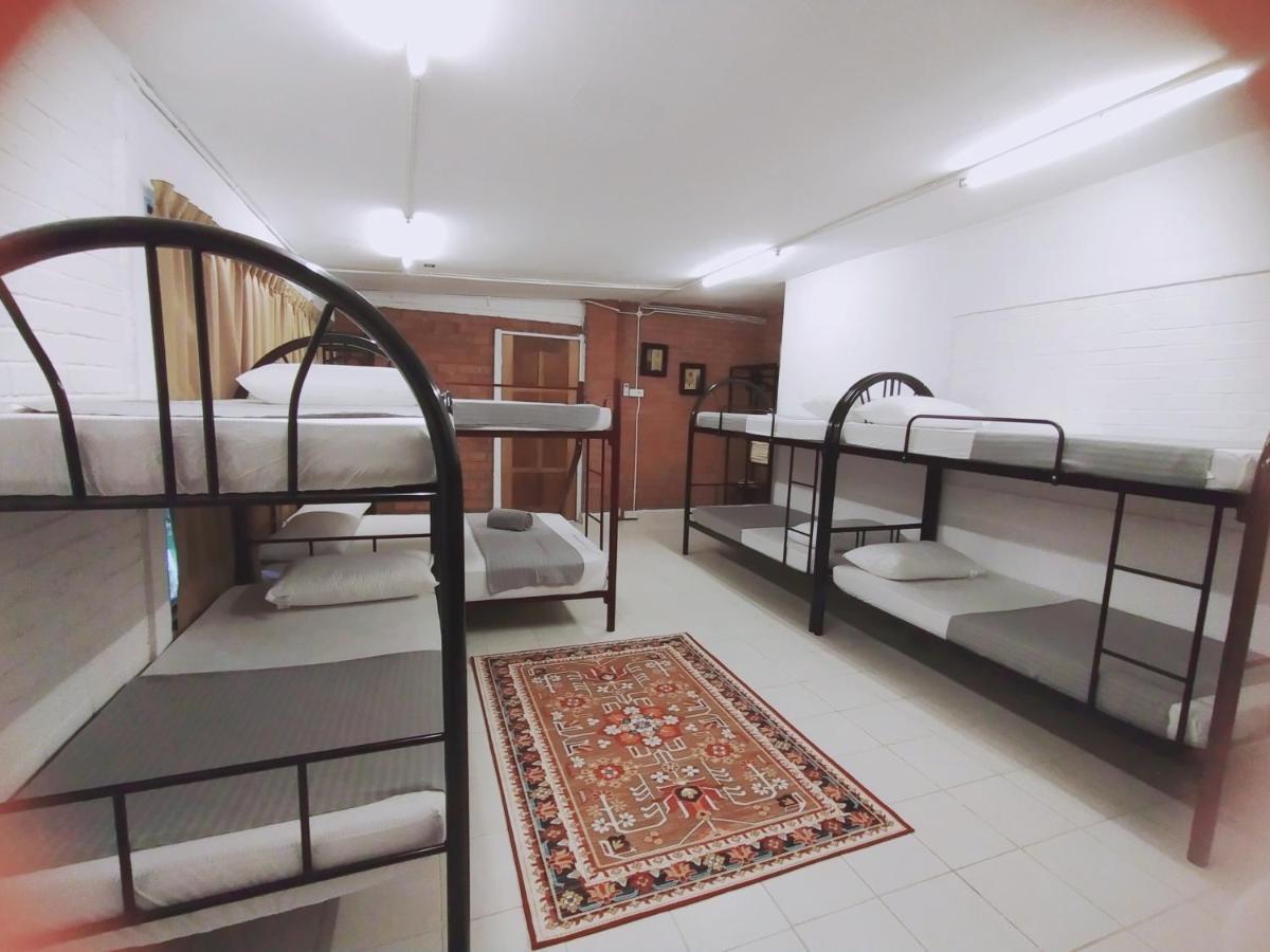 Hostel Dorm Master Padang Mat Sirat Zewnętrze zdjęcie